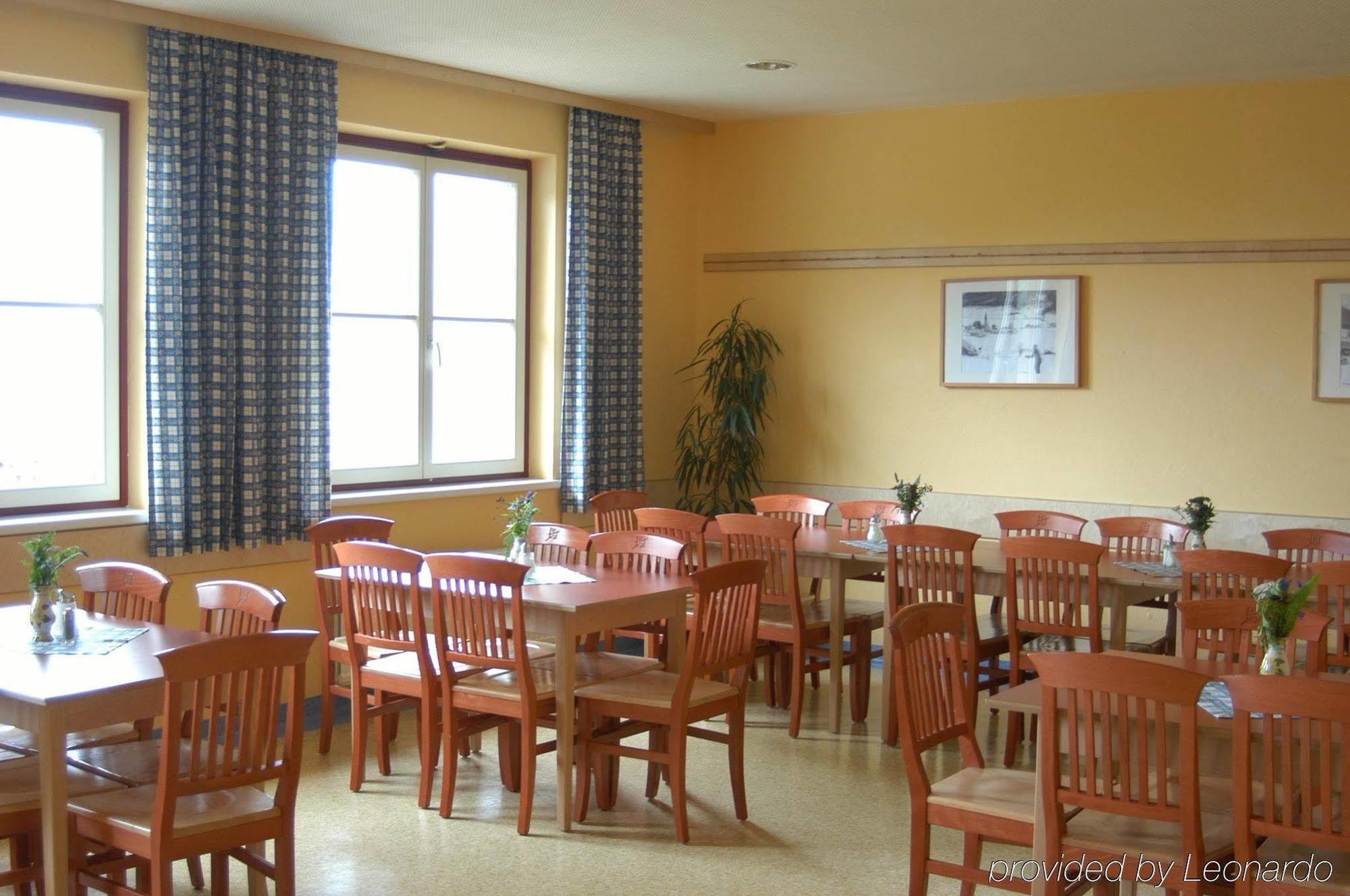 Hotel Jufa St. Martin à Sankt Martin am Tennengebirge Extérieur photo