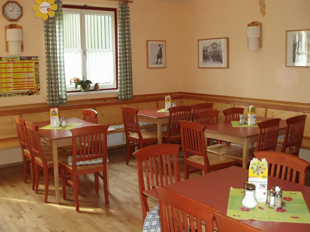 Hotel Jufa St. Martin à Sankt Martin am Tennengebirge Extérieur photo